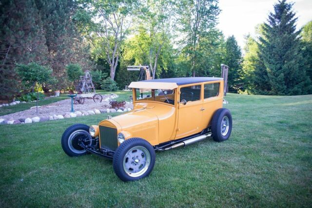 1926 Yellow Ford TUDOR Tudor