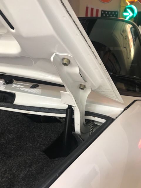 1989 WHITE Porsche 930 Coupe