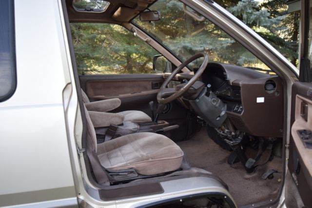 1991 Gold Toyota Liteace Van