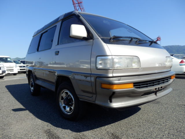 1991 Gold Toyota Liteace Van