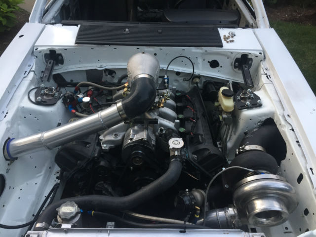 1990 White Ford Mustang Hatchback