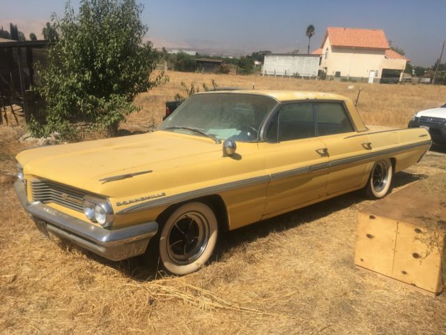 1962 Pontiac Bonneville 4 Door Hard Top
