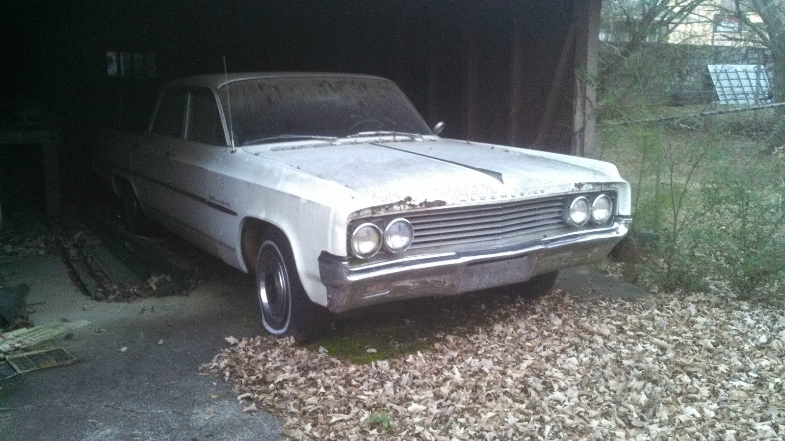 1963 White Oldsmobile Eighty-Eight Convertible