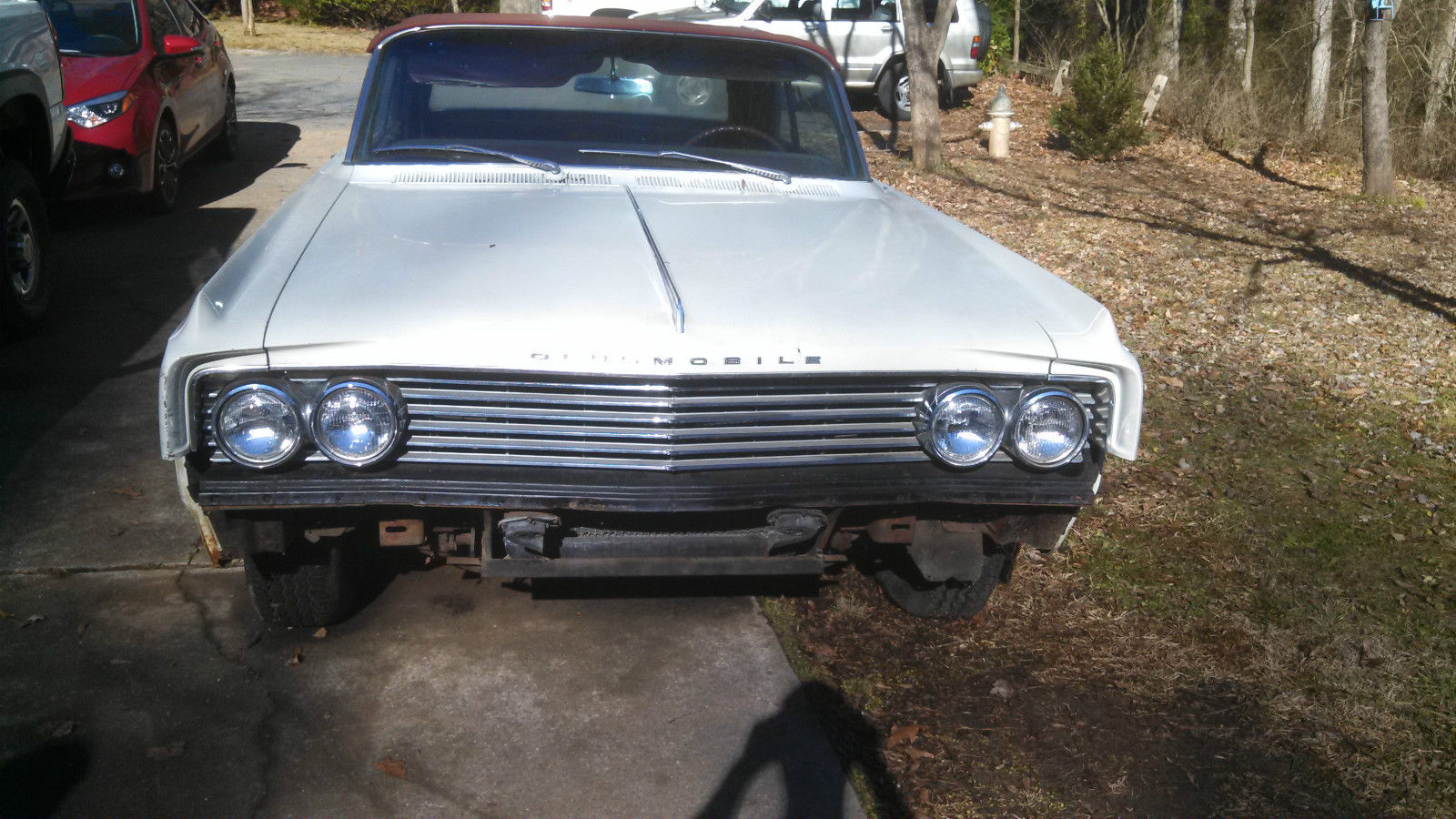 1963 White Oldsmobile Eighty-Eight Convertible
