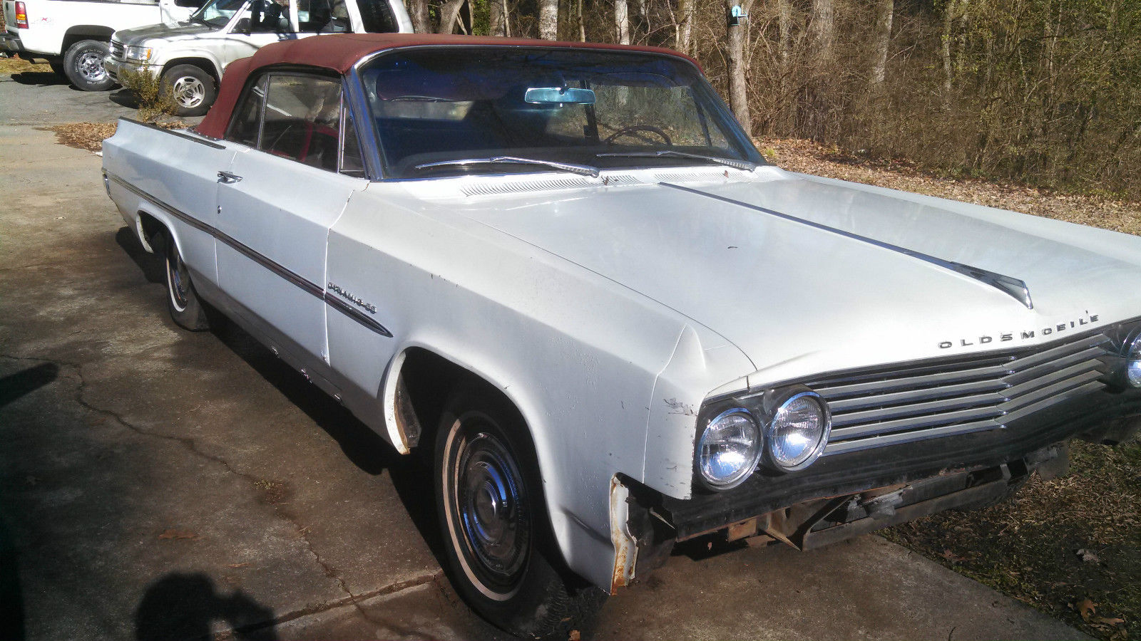 1963 White Oldsmobile Eighty-Eight Convertible