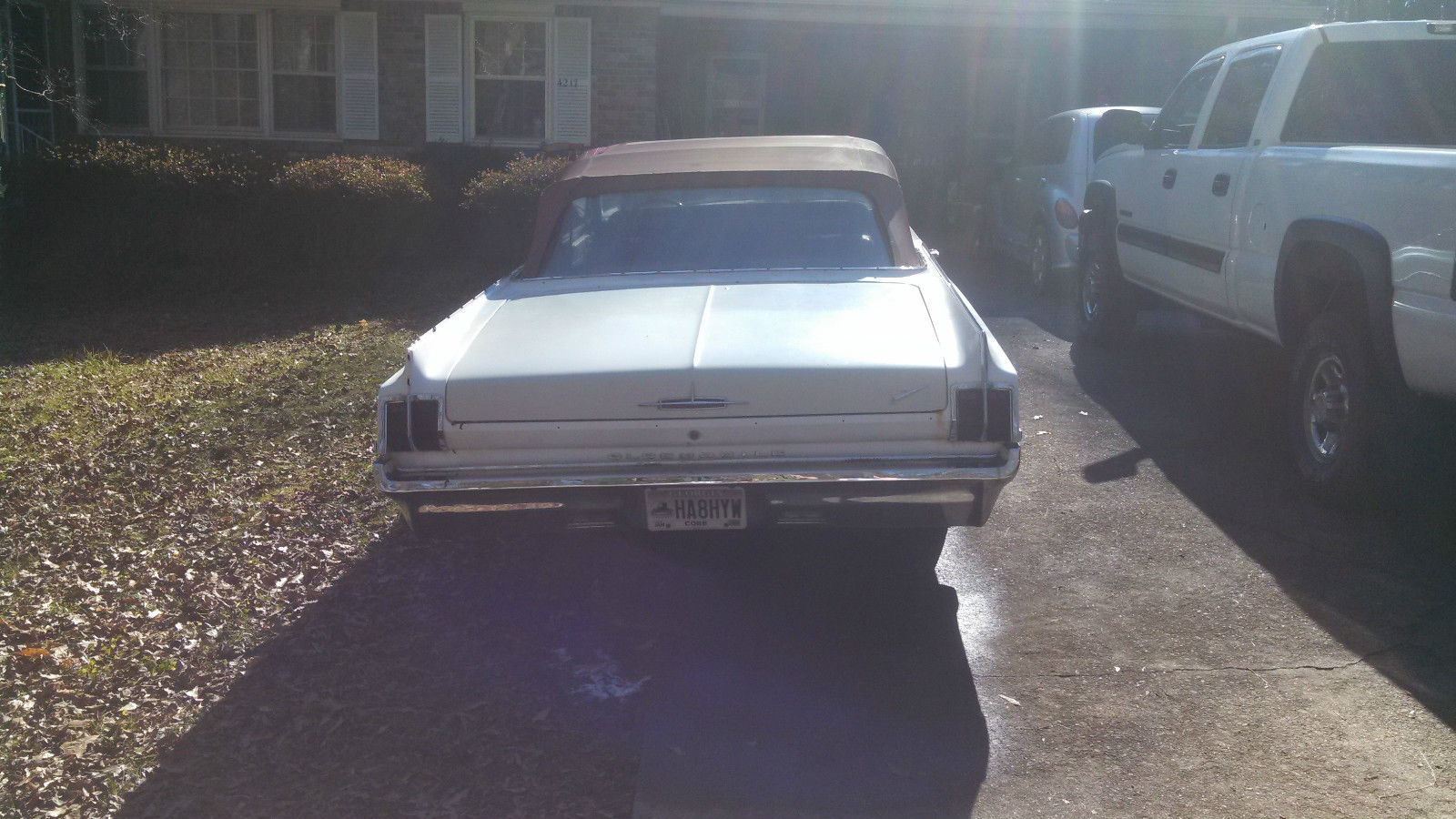 1963 White Oldsmobile Eighty-Eight Convertible