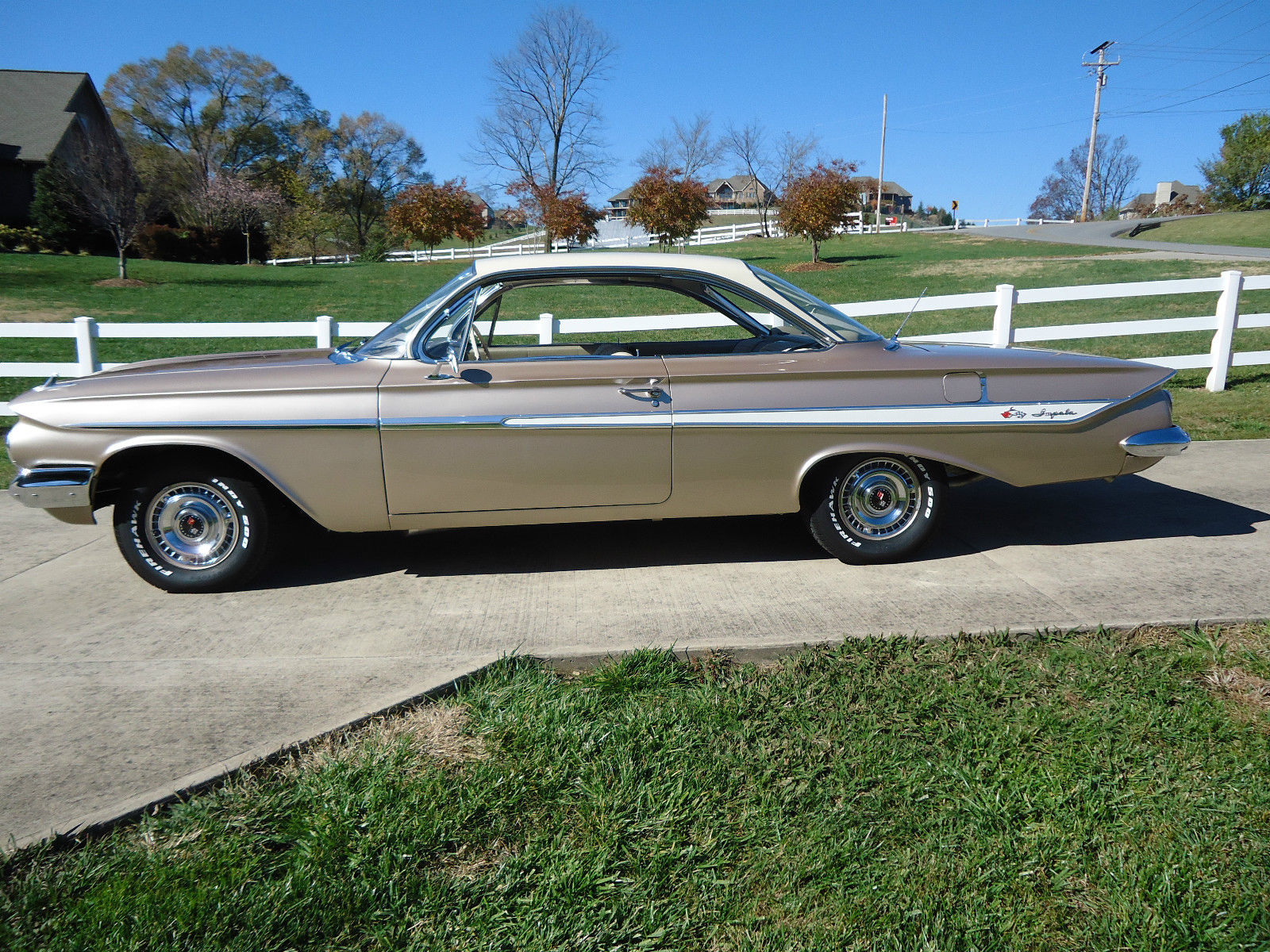 1961 Fawn &amp- Cream yellow Chevrolet Impala 2 door