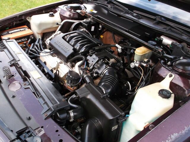 1993 Burgundy Oldsmobile Eighty-Eight Sedan