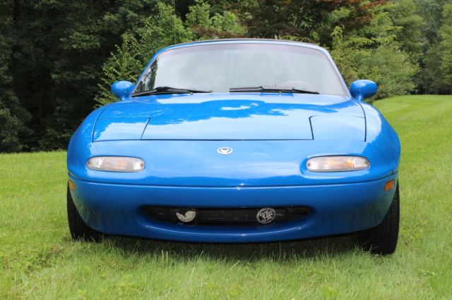 1993 Mariner Blue Mazda MX-5 Miata Convertible