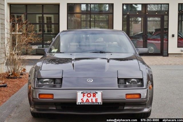 1986 Gray Nissan 300ZX Coupe