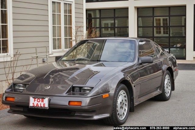 1986 Gray Nissan 300ZX Coupe