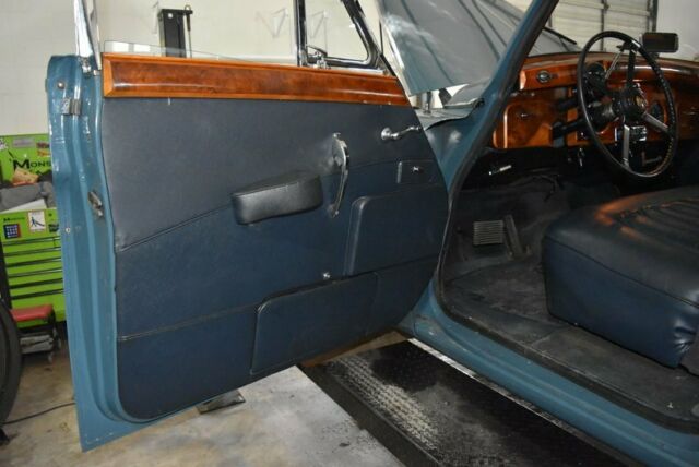 1960 -- Jaguar Mark IX Sedan