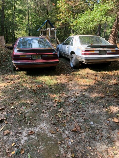 1986 Silver Ford Mustang
