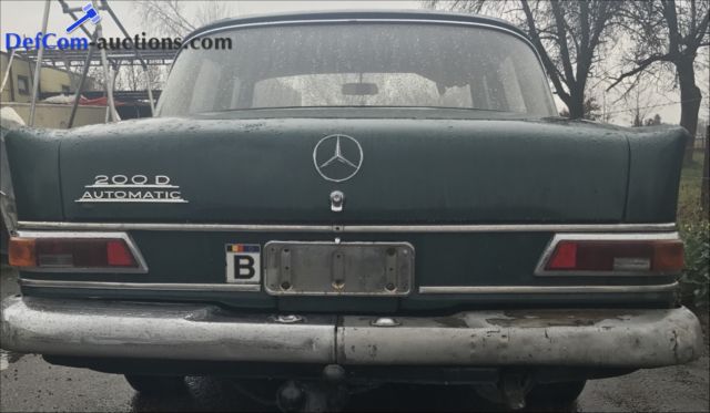 1967 Mercedes-Benz 200-Series