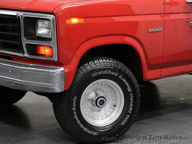 1985 Red Ford Bronco