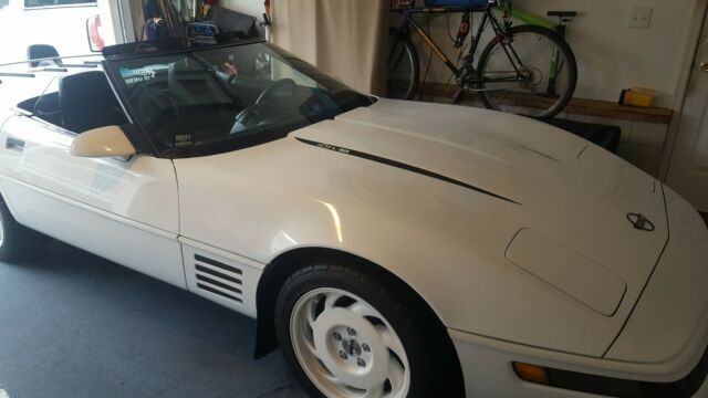 1991 White Chevrolet Corvette Convertible