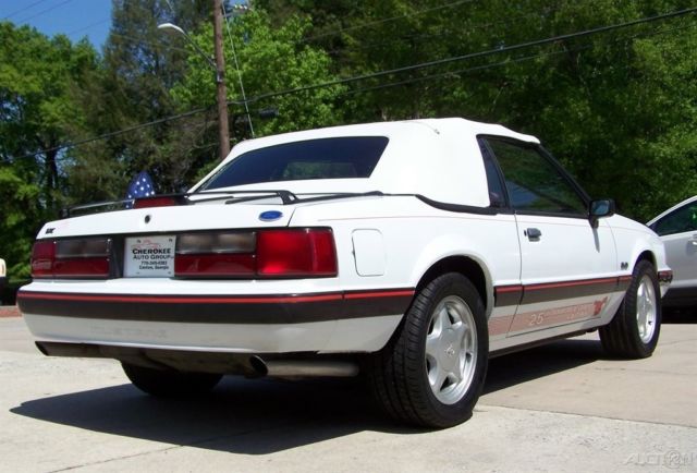1989 White Ford Mustang Convertible