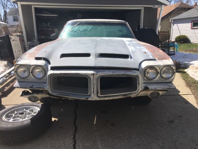 1972 wilderness green Pontiac GTO