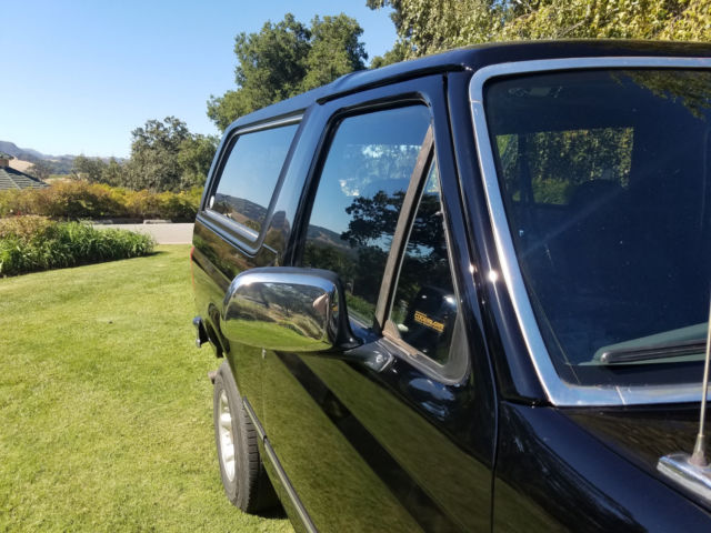 1993 Black Ford Bronco SUV