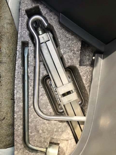 1990 White Nissan 300ZX Coupe