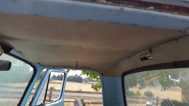 1961 Blue Ford F-250 Cab & Chassis