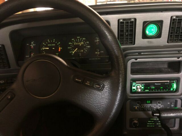 1988 White Ford Thunderbird Coupe