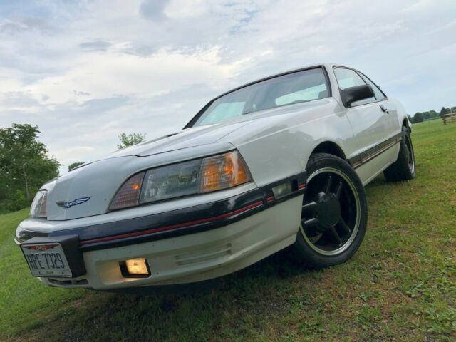 1988 White Ford Thunderbird Coupe