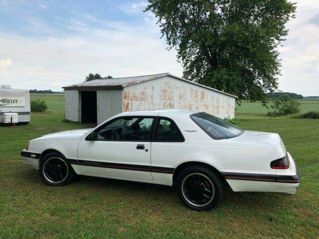 1988 White Ford Thunderbird Coupe