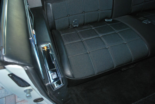 1972 White Oldsmobile Ninety-Eight Coupe