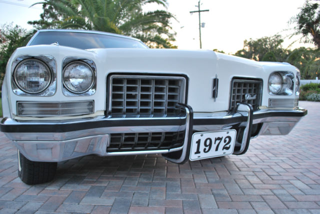1972 White Oldsmobile Ninety-Eight Coupe
