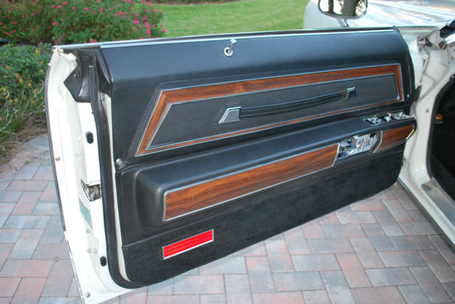 1972 White Oldsmobile Ninety-Eight Coupe