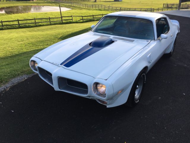 1970 White Pontiac Trans Am Coupe