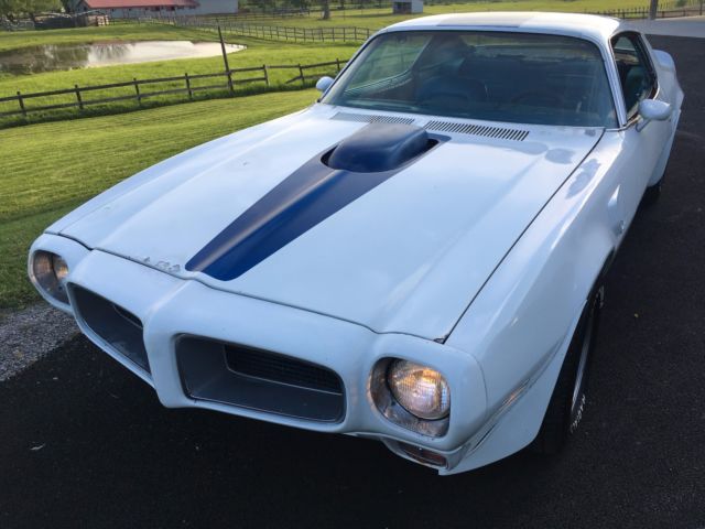 1970 White Pontiac Trans Am Coupe