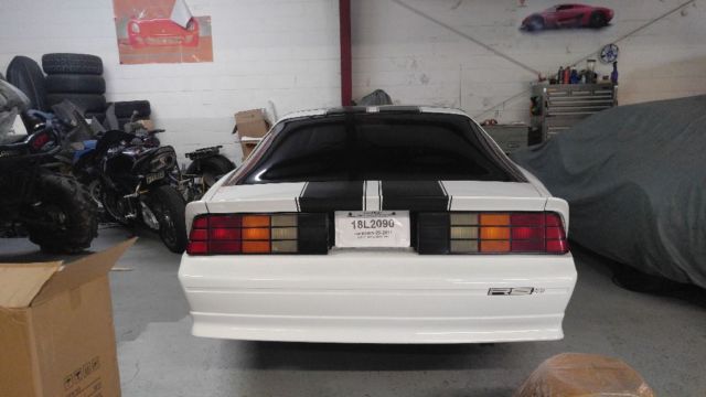 1991 White Chevrolet Camaro Coupe