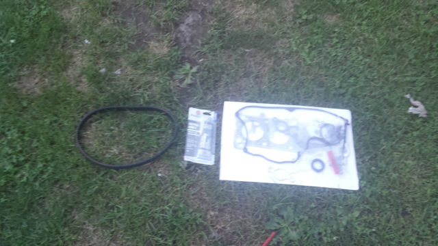 1992 White Ford Festiva Hatchback