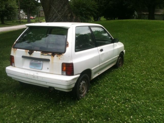 1992 White Ford Festiva Hatchback