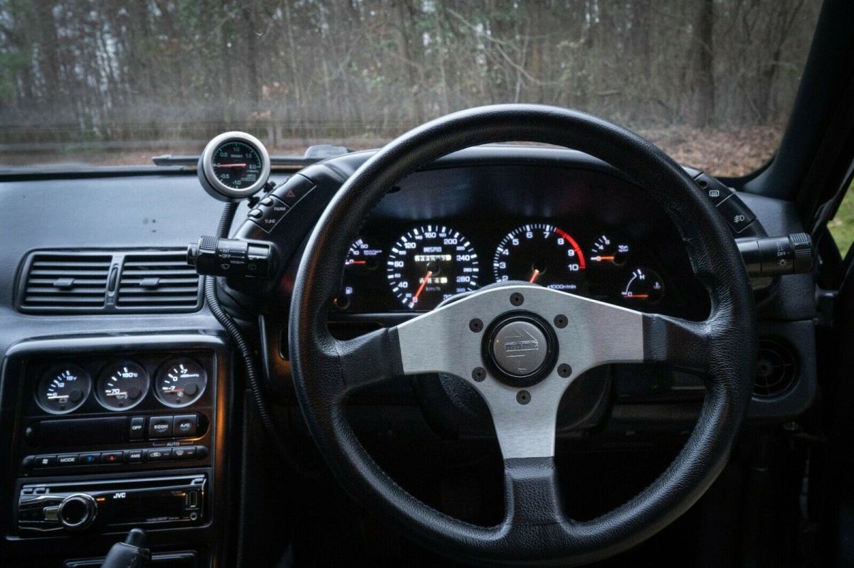 1991 Gray Nissan GT-R Coupe
