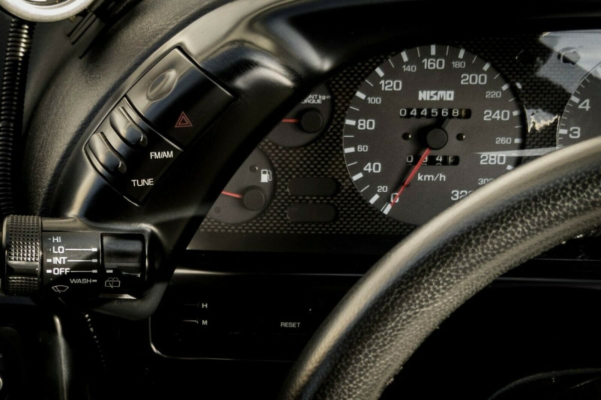 1991 Gray Nissan GT-R Coupe