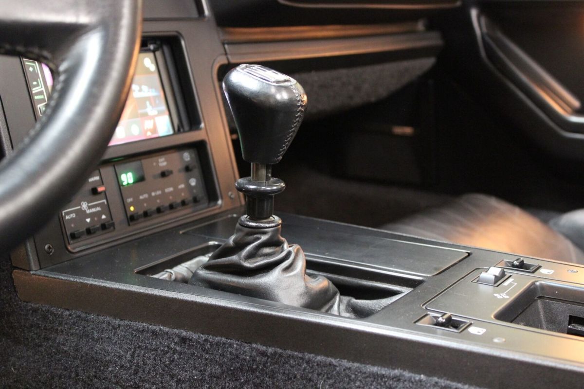 1989 Red Chevrolet Corvette CONVERTIBLE 2-DR