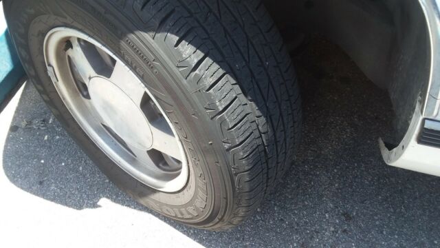 1992 White Chevrolet Silverado 1500 Standard Cab Pickup