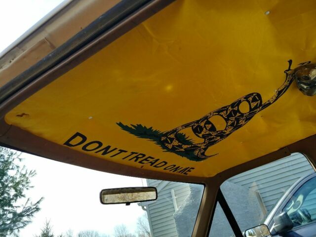 1988 White Ford F-250