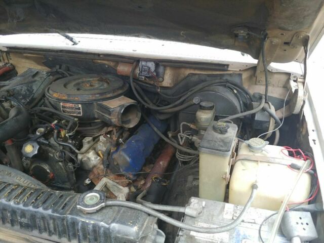 1988 White Ford F-250