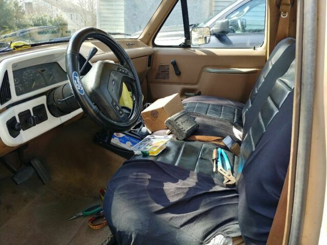 1988 White Ford F-250