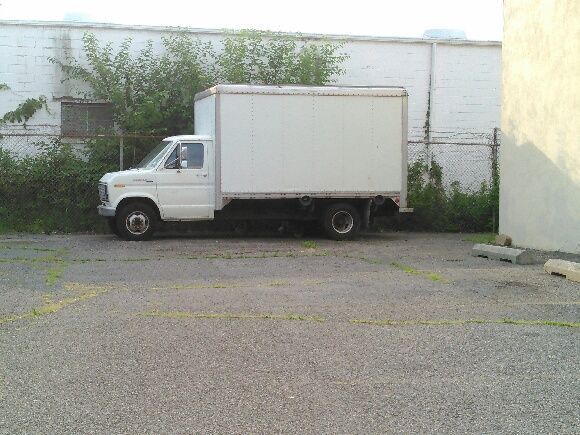 19860000 White Ford F-350