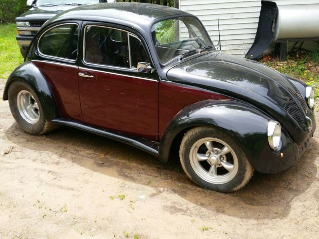 1972 Black and Cherry Volkswagen Beetle - Classic Coupe