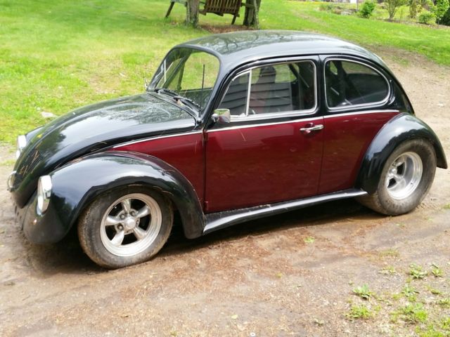 1972 Black and Cherry Volkswagen Beetle - Classic Coupe