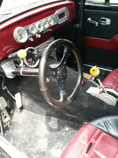 1972 Black and Cherry Volkswagen Beetle - Classic Coupe