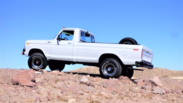 1979 White Ford F-250 Standard Cab Pickup