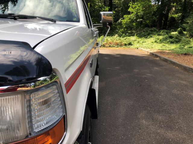 1992 White Ford F-250 Standard Cab Pickup