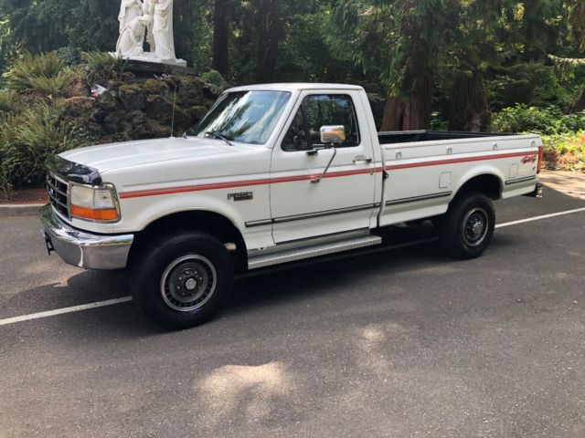 1992 White Ford F-250 Standard Cab Pickup